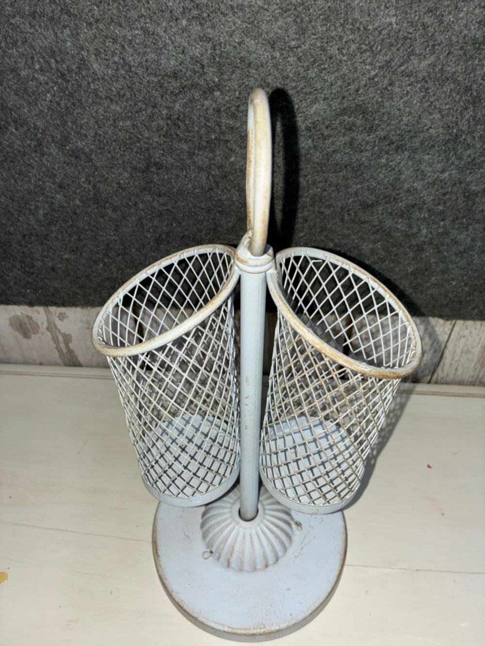 Source Unknown White Metal Mesh Utensil Caddy with Handle